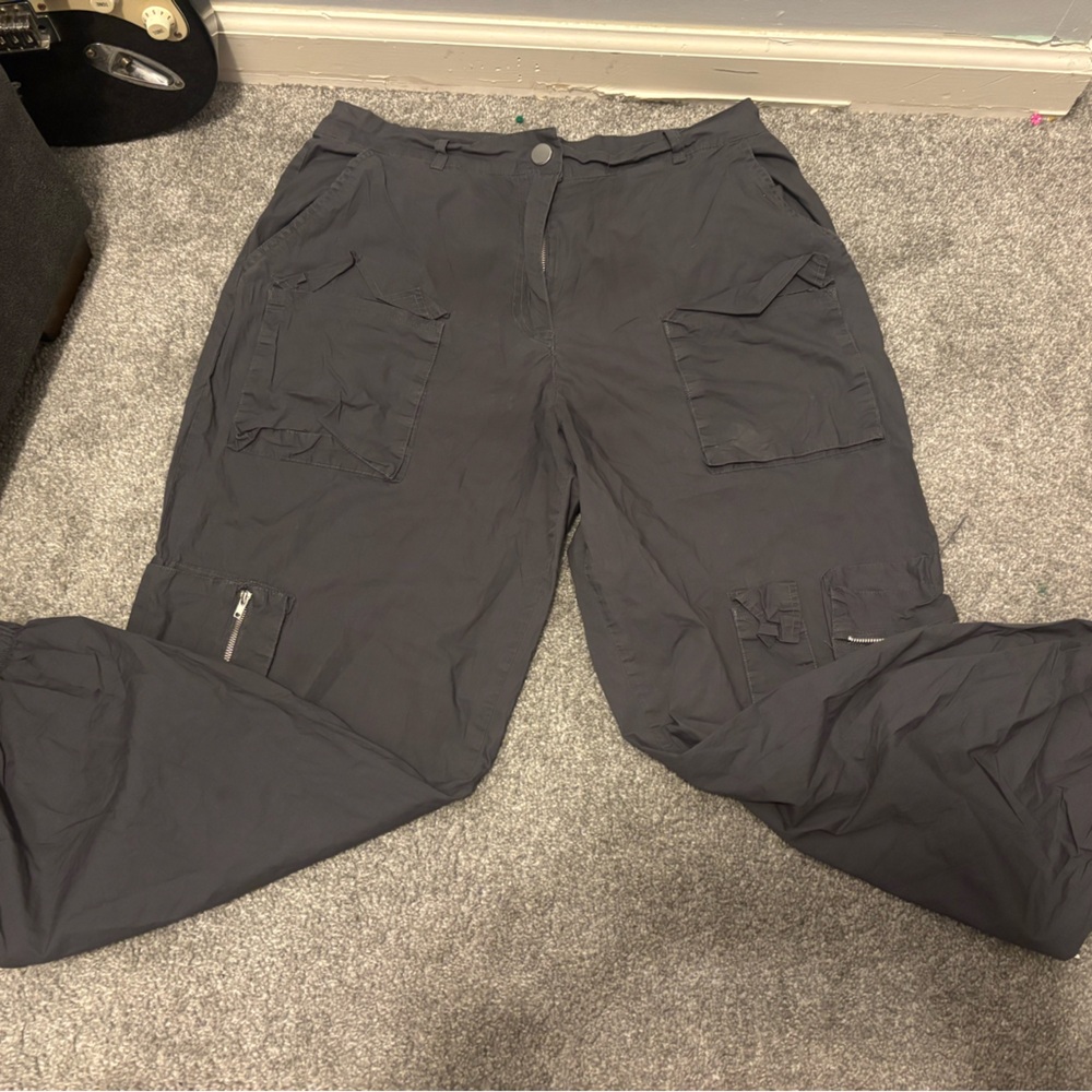 rue21 Grey Cargo Pants